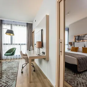 Leonardo Royal Fira Hotel